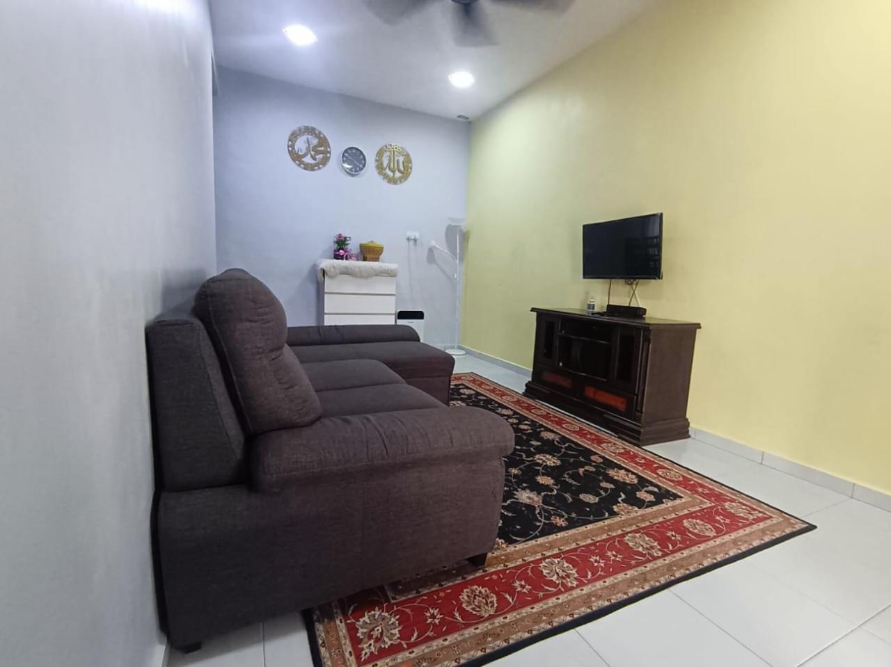 Ebnur Homestay Arau Exterior foto